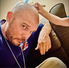 Aaron Daniel Putnam updated his profile picture.