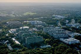 Und welche orte an der uni sollte man kennen? Willkommen An Der Ruhr Universitat Bochum Ruhr Universit T Bochum Menschlich Weltoffen Leistungsstark
