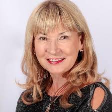 Paula King's Instagram, Twitter & Facebook