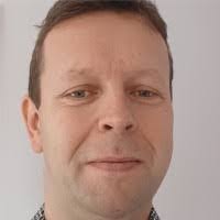 Warren Ireland's Instagram, Twitter & Facebook