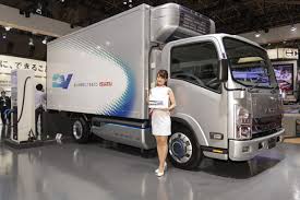 トラックにもev化の波 エンジン音がなく深夜でも迷惑にならない engadget 日本版 エンジン トラック 電気自動車