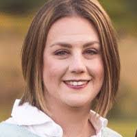 Laurie Dement's Instagram, Twitter & Facebook