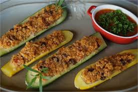 Courgettes Farcies Sans Viande Et Sans Gluten Les Legumes Comme Les Courgettes E Courgettes Farcies Courgette Farcie Vegetarienne Courgette Farcie Sans Viande