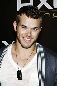 Hoy… Kellan Lutz