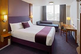 Kings premier inn welcomes guests to a luxurious experience.each room has an lcd flat screen tv with king size beds. Premier Inn Carlisle M6 Jct44 Hotel Accommodation In Carlisle