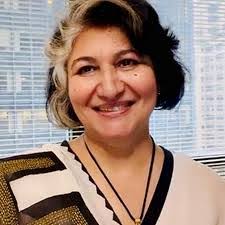 Farah Usmani's Instagram, Twitter & Facebook