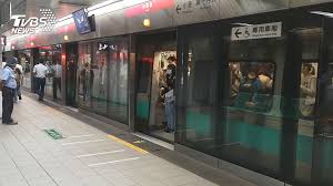 The site owner hides the web page description. è·¨å¹´å¤œä¼°æ¹§10è¬äºº è¼•è»Œæ·é‹å»¶é•·ç‡Ÿé‹é«˜å¸‚åºœç¥­äº¤ç®¡æŽªæ–½ Tvbsæ–°èžç¶²
