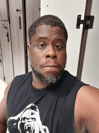 Should I bulk or cut for bodybuilding/powerlifting?