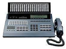 Retelele de telefonie mobila indiferent de tipul ei, reteaua de telefonie mobila este formata din cai de comunicatii noduri si terminale denumirea oficiala este plmn(public land mobile network). Telefonanlage Wikipedia