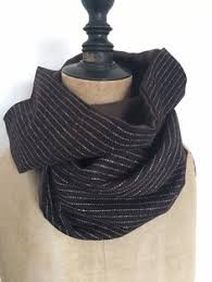 It's located at the highest part of cache glacier, on the shared. Ocelyane Boutique Homme