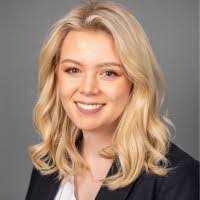 Amber Earley's Instagram, Twitter & Facebook