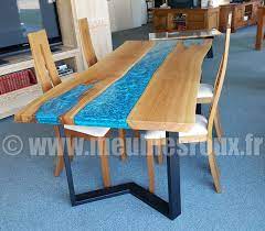 table riviere en merisier et resine epoxy mobilier de salon table mobilier