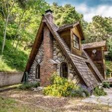 Fitness Thaibo Buntes Wohnen So Die Welt Ist Bunt Kommen Sie Wir Machen Sie Zusammen Noch Bunter Erweitern Kleine Hausideen Rustikales Haus Baustil