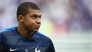 Форварда сравнивают с боевой черепахой. Igroki Pszh Zatrollili Kiliana Mbappe Sravniv Ego S Donatello Iz Cherepashek Nindzya Eurosport