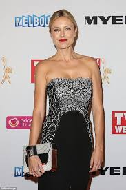 Homeadvisor's fence installation cost guide gives average privacy fence costs (8ft, 6ft & more) and a fencing labor and material price calculator. 60 Minutes Allison Pregnant With Her First Child With Mike Willesee Junior Express Digest