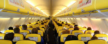 Последние твиты от ryanair italia (@ryanair_it). Atterraggio D Emergenza Per Un Volo Ryanair Passeggeri In Ospedale