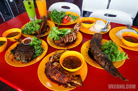 The shop owner, cooks, servers all look arabian to me. Bawal Power Sempoi Cyberjaya Rm15 Seafood Set Malaysia Food Travel Blog