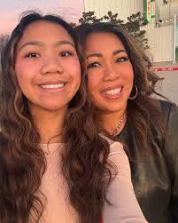 Galentines Date w my favorite gal at the House of Hearts Pop Up at Leela's  Wine Bar in Trophy Club 💗 #galentine #valentine #hearts #love  #momanddaughter