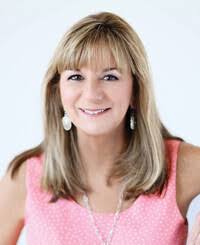 Cindy Doyle, INSURANCE AGENT