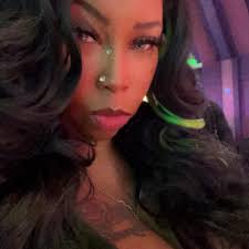 🔗: bit.ly/452HjDR A$AP Rocky is paying homage to Rihanna through a custom  jewelry piece. 📷️: Getty; JASON OF BEVERLY HILLS/Instagram