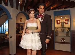 Thus there are men named juan ponce de león, josé de guzmán benítez, cristián de la fuente and oscar de la renta. Silvia Navarro And Cristian De La Fuente Dating Gossip News Photos