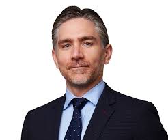 Matthew Summers: Litigation Senior Associate based in Bermuda