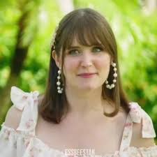 Beth Seidel's Instagram, Twitter & Facebook