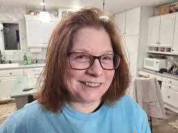 🫣🫣 tammy golden @tammygolden Help I'm a middle-aged lady trapped in a  middle-aged ladies body and I hate it in here