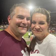 Leslie Pitts (@edgmomma)