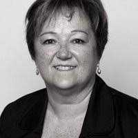 Deanna Parsons's Instagram, Twitter & Facebook