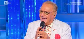 Check spelling or type a new query. Renzo Arbore Raffaella Carra Simbolo Della Bella Tv Sua Morte Un Dolore Enorme