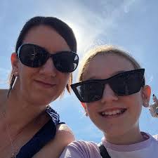 Vicky Patrick is fundraising for Lindsey Lodge Hospice