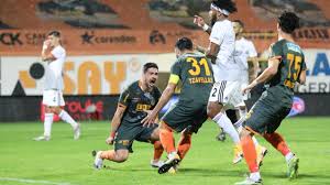 Aytemiz alanyaspor beşiktaş maçını hakem alper ulusoy yönetecek. Mkc8jf8gr5n 1m