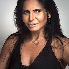 Em biografia, Gretchen revela traição do pai de Thammy e do cantor  Chrystian com chacretes: 'Enchia nossa cama de mulheres'