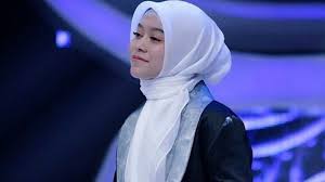 Cuman dedek mash belum yakin, tau nggak a' satu yang dedek takutin duniawi banget takut dedek nggak dipakai lagi. Berhijab Lesti Sempat Takut Tak Dapat Job