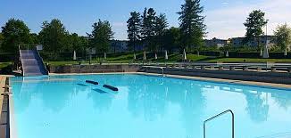 Freibad hallenbad der stadt dietikon das hallenbad wurde 2007 neu eröffnet nach einer sanierung und ist sehr schön und moder gehalten das feibad, fondli, schwimmbad, sport und schwimmen. Hallen Und Freibad Bremgarten Tourismus