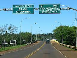 Para la preparación de su traslado, trabajó un equipo de veterinarios y cuidadores del ecoparque argentino, y en la frontera fue recibida por otro grupo de. Barakat Detenido El Resultado De Una Politica Clara De Argentina Brasil Y Paraguay Para Combatir Al Terrorismo Infobae