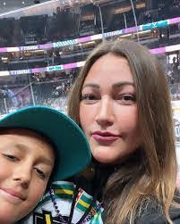 Jennifer Clepper's Instagram, Twitter & Facebook