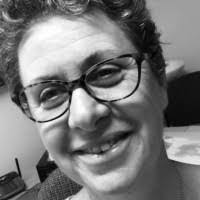 Elizabeth Engeldrum's Instagram, Twitter & Facebook