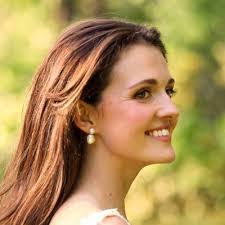 Leta Bray's Instagram, Twitter & Facebook