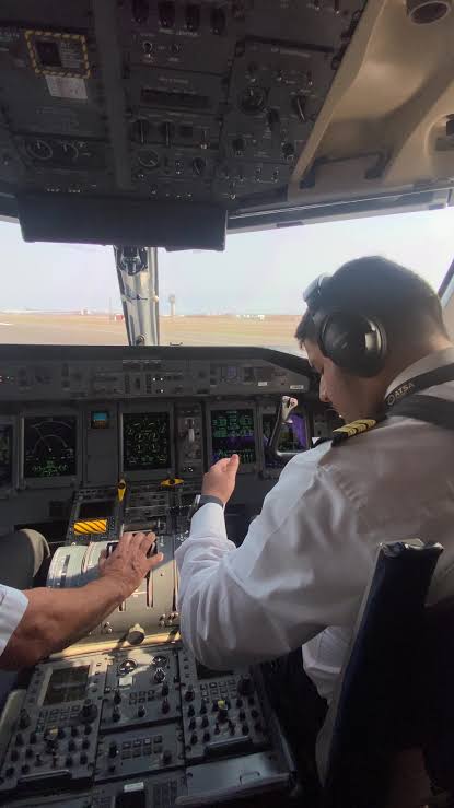 Despegue de Avión en Lima, Perú