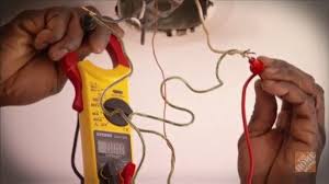 It doest even fit on the busbar. Square D Homeline 2 20 Amp Single Pole Tandem Circuit Breaker Homt2020cp The Home Depot