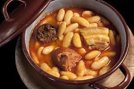 La fabada asturiana es una de las recetas más deliciosas y completas de la gastronomía española. Fabada Asturiana