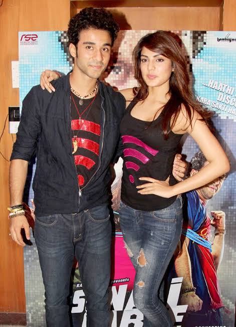 Rhea Chakraborty, Raghav Juyal promote Sonali Cable at Sydenham College -  India Today