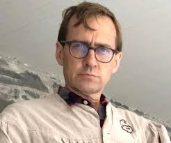 Dan Estabrook's Instagram, Twitter & Facebook