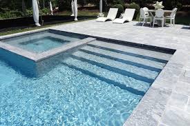 Naturstein Fur Aussen Whirlpools Beckenrandsteine Pools Aussenpool Natursteine Im Freien