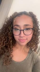 Who can do a curly cut for postpartum hair loss?