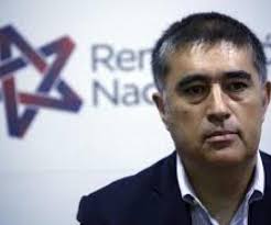 Por ello, cada candidato del pacto oficialista dispondrá de 1 minuto con 52. Increpan A Mario Desbordes Por Decir Que Las Personas Que Sufrieron Traumas Oculares Por Armas De Carabineros Fueron Por Rebotes De Los Proyectiles