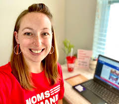 Mariana Fisher's Instagram, Twitter & Facebook