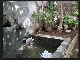 Pastikan kolam ini juga berdekatan dengan jendela yang bisa dibuka ya agar sinar matahari bisa masuk. Cara Terlengkap Membuat Kolam Ikan